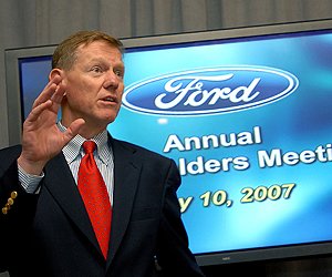 ford-president-and-chief-executive-alan-mulally-answers-questions-following-the-companys-shareholders-meeting-in-wilmington-del-in-this-2007-file-photo