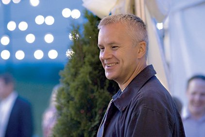 cheever-tim-robbins-faces-financial-obligations-after-returning-from-military-service-in-iraq-in-the-lucky-ones