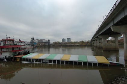 the-salty-parrot-a-barge-that-was-converted-into-a-restaurant-on-the-arkansas-river-began-to-sink-thursday-morning-near-the-main-street-bridge-in-north-little-rock