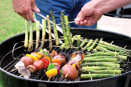 grilled-asparagus-and-vegetable-kabobs-are-healthy-and-colorful-grilling-options-for-summer