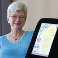 Linda Fullerton volunteers with the Women's Shelter of Central Arkansas's Broken China Jewelry proje...