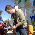 Jason Harper fills a Honda FCX Clarity with compressed hydrogen in Allentown, Pa.