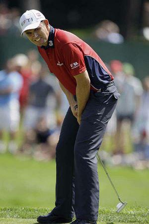 A disastrous eighth hole in which he quintuple-bogeyed knocked Padraig Harrington out of contention to win the PGA Championship on Sunday.