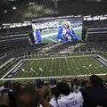 Dallas running back Marion Barber scores a touchdown in the Cowboys' 30-10 victory over the Tennesse...