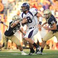 Fayetteville junior quarterback Brandon Allen (18) carries the ball as Shiloh Christian junior lineb...