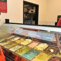 <b>Make-A-Wish, get a scoop</b>
Wes Stoner, manager of Cold Stone Creamery in Rogers, prepared ice ...