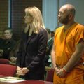Terry Hayes stands in Circuit Judge William Storey’s courtroom with his lawyer, Kristin Pawlick, in ...