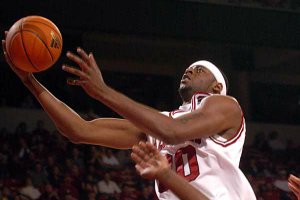 Senior forward/center Michael Washington will look to be
more involved in Arkansas’ offense when the Razorbacks play
Lemoyne-Owen tonight in Fayetteville, especially with suspensions
to sophomore Courtney Fortson and Stefan Welsh.