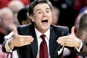 Louisville’s Rick Pitino coached Arkansas’ John Pelphrey at Kentucky in the early 1990s and said that experience will help Pelphrey this year as coach of the Razorbacks. 