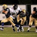 Shiloh Christian running back Wilson Huett 
sprints upfield against DeQueen during the Class 4A sta...
