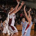 Springdale High forward Tiffany Wisely shoots over Fort Smith Southside senior Madison Jones in the ...