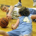 DEVELOPING A PASSION
The Sonics’ Kyler Mahar (21) and Helen Tyson Sonics’ Ty Montgomery (4) scrambl...