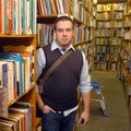 Walmartbenefits.com senior manager Micah Laney explains why he loves to hang out at the Dickson Stre...