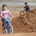 STAFF PHOTO J.S. WEDGEWORTH
Kayla Mounce, 8, left, and her brother, Justin Mounce, 7, both of Sprin...
