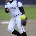Fayetteville’s Megan Newberry delivers a pitch against Greenwood on Wednesday in Fayetteville.