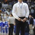 Fayetteville coach Barry Gebhart reacts as a foul is called during the second half of the Bulldogs’ ...