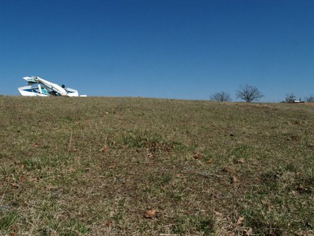 An amphibian aircraft crashed near ...