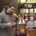  Derek Warren of Anderson, Mo., tells a funny story Sunday during “Laughter Sunday” at First United ...