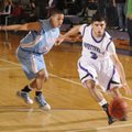  Fayetteville’s Kikko Haydar drives to the lane during a 7A-West Conference game against Fort Smith ...