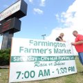 J.C. Harp, left, Farmington street supervisor, and Dan Ledbetter, Farmington public works director, ...