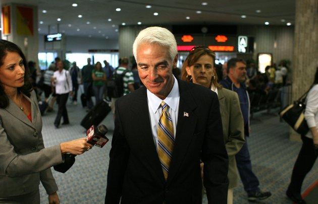 gov-charlie-crist-arrives-at-tampa-fla-international-airport-on-wednesday-afternoon-april-28-2010