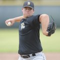  Bentonville’s Matt Russell delivers a pitch during Friday’s game against Van Buren in the first rou...