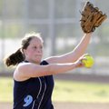 Springdale Har-Ber pitcher Hannah Bender delivers a pitch during an April 15 game against Rogers Hig...