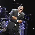 Jamie Foxx performs on stage Friday June 4, 2010 during the annual Walmart Shareholders meeting at B...