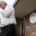 Arkansas Gov. Mike Beebe applauds as he walks from a speakers' platform at the William A. Gwatney De...