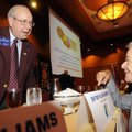  Rotary International president Ray Klinginsmith, left, talks to Bob Daggett of Grove, Okla., on Thu...