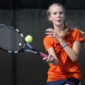 Rogers Heritage sophomore Ellen Lundy returns a serve during Tuesday’s match against Fort Smith Sout...