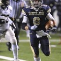 Shiloh Christian senior Zann Jones races toward to the end zone ahead of Pulaski Academy freshman li...