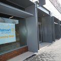 Construction continues Tuesday on the planned Walmart location in the Garland Center on the Universi...