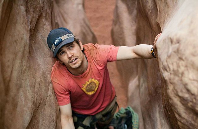 aron-ralston-james-franco-in-happier-times-in-danny-boyles-127-hours