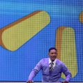 Actor Will Smith greets Wal-Mart shareholders at the annual shareholders meeting in Fayetteville, Ar...