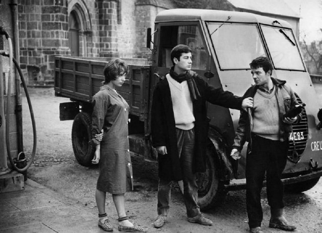 small-town-trollop-marie-michele-meritz-francois-jean-claude-brialy-and-serge-gerard-blain-star-in-french-director-claude-charbrols-seminal-1958-film-le-beau-serge