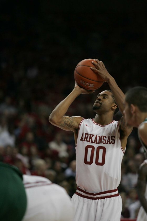 Razorbacks_wolverines_FOCUS_005