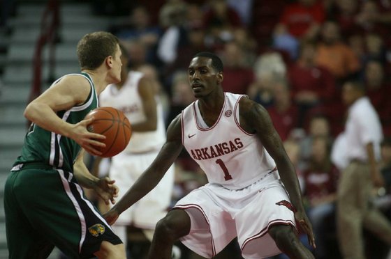 Razorbacks_wolverines_FOCUS_179