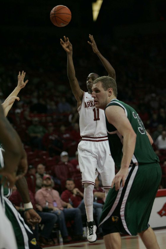 Razorbacks_wolverines_FOCUS_252