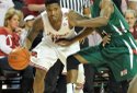Hogs hoops sports_05