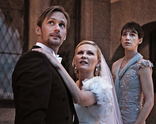 michael-alexander-skarsgard-marries-justine-kirsten-dunst-in-lars-von-triers-psychological-disaster-movie-melancholia