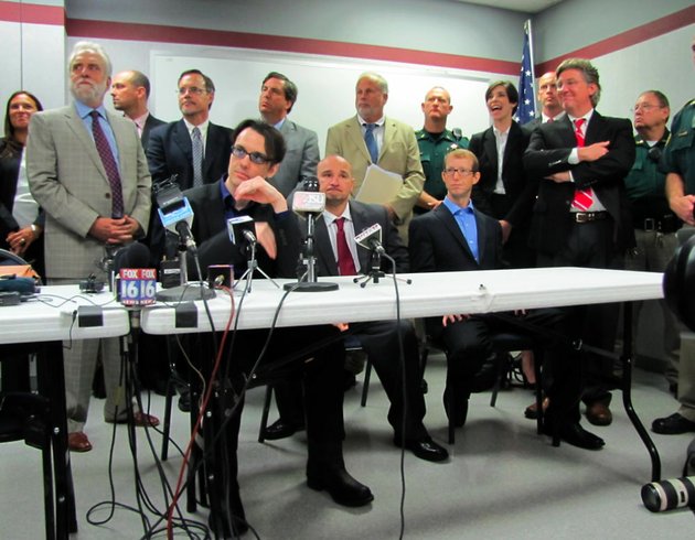 damien-echols-jesse-misskelley-and-jason-baldwin-prepare-to-speak-to-the-media-after-being-released-august-19-2011-following-an-18-year-imprisonment-in-the-murder-of-three-boys-in-1993-in-west-memphis-arkansas