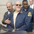 FILE — Tony Alamo answers questions from reporters Friday, November 13, 2009 outside the federal cou...