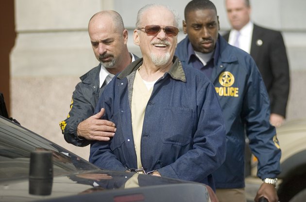 file-tony-alamo-answers-questions-from-reporters-friday-november-13-2009-outside-the-federal-courthouse-in-texarkana-after-he-was-sentenced-to-the-maximum-of-175-years-for-transporting-girls-across-state-lines-for-sex