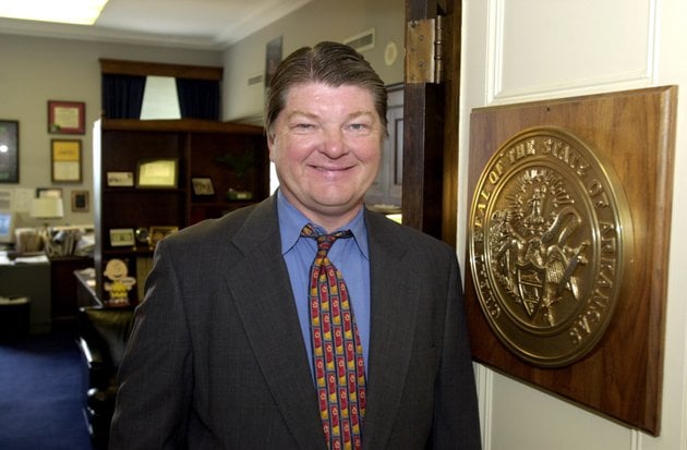 ed-fry-in-the-office-of-rep-vic-snyder-on-july-11-2001