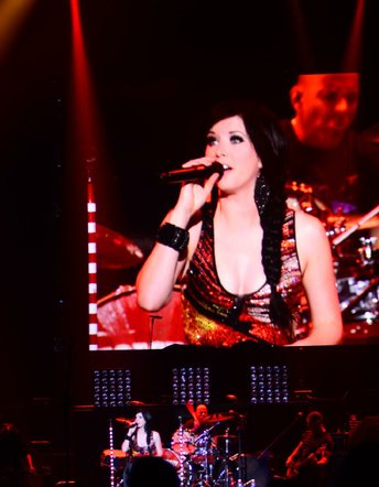 lady a crop10