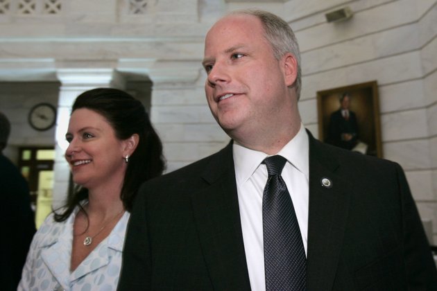 file-in-this-march-4-2010-file-photo-arkansas-attorney-general-dustin-mcdaniel-right-and-his-wife-bobbi-walk-through-the-state-capitol-in-little-rock-after-he-filed-for-re-election