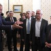 Assad looks at transition plan