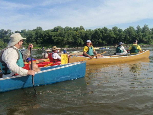
                           Rex Klein of Chicago, third from right, is the enthusiastic leader of the Great River Rumble.        