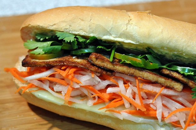 banh-mi-with-lemongrass-tofu